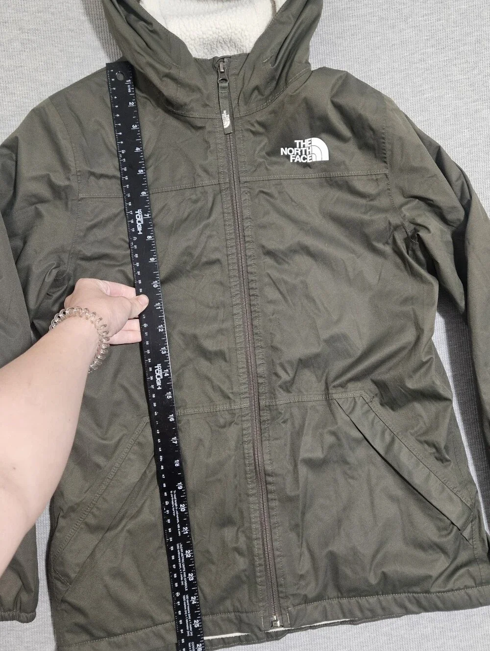The North Face Olive Green Hooded Shell Jacket Girls XL  Dryvent
